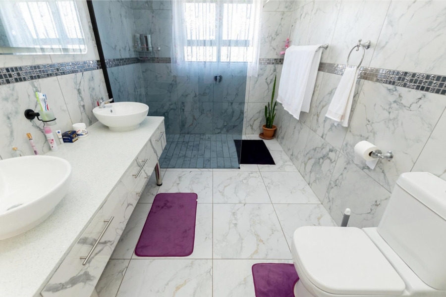 4 Bedroom Property for Sale in Country Club Western Cape